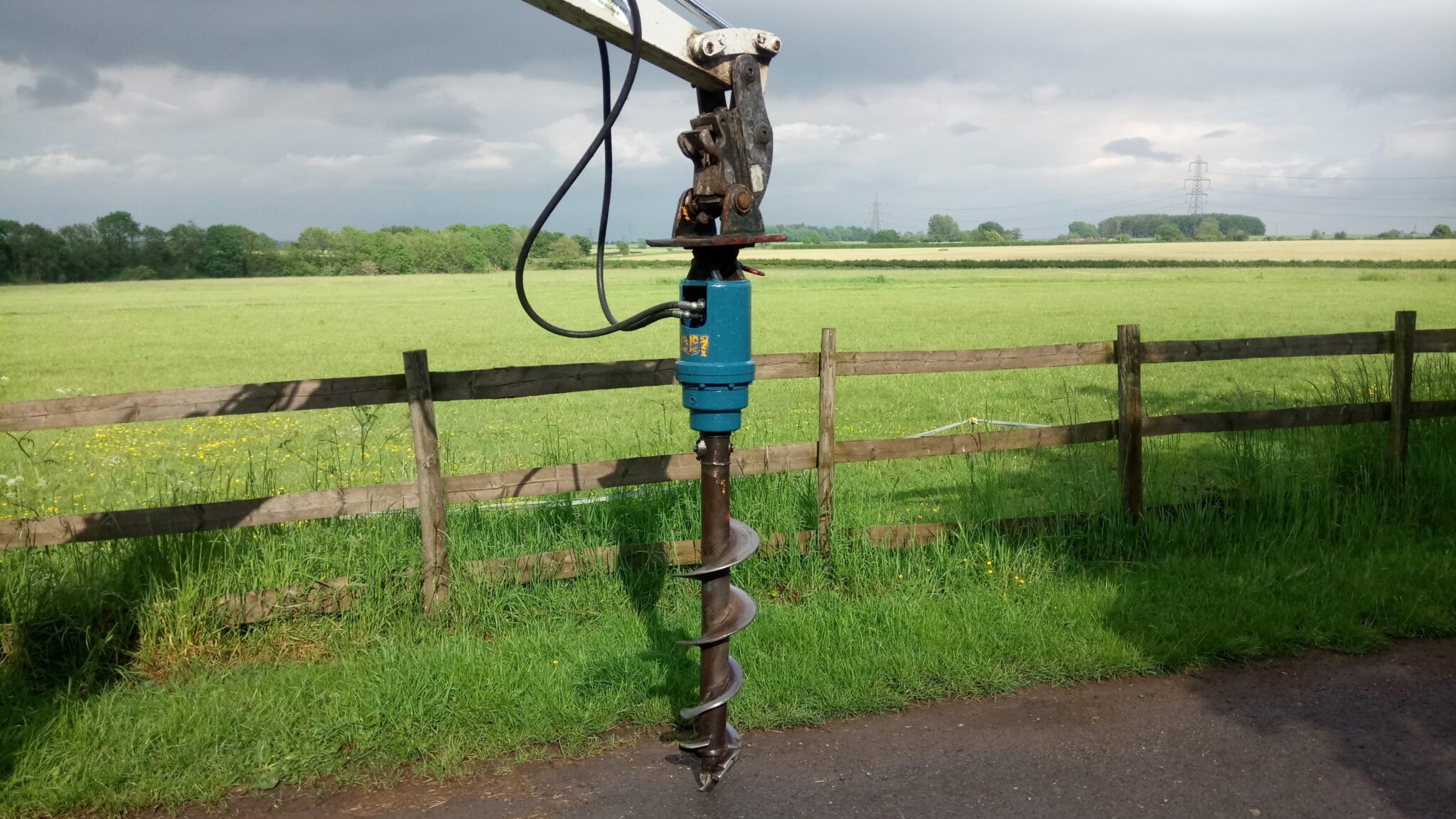 Machine Attachments 01 Hydraulic Earth Auger Attachment DAP HIRE